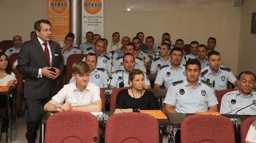 Karşıyaka'da &Ouml;fke Ve Strese Karşı Eğitim Verildi