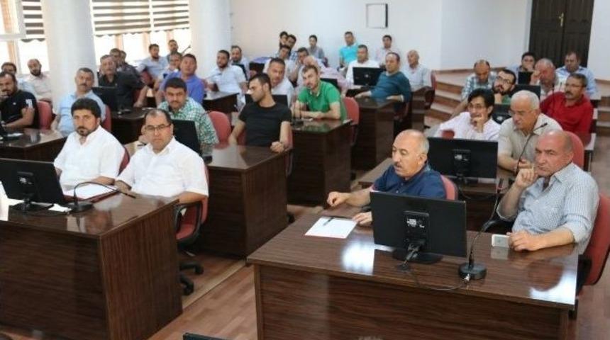 Aksaray Belediyesi M&uuml;teahhitleri Bilgilendirdi