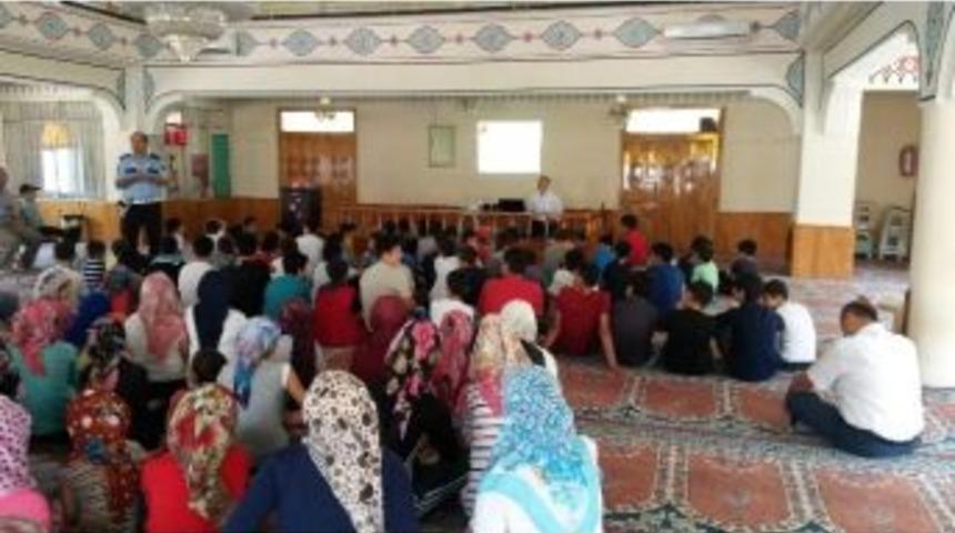 Amasya Polisi'nden Kur'an Kurslarında Trafik Eğitimi