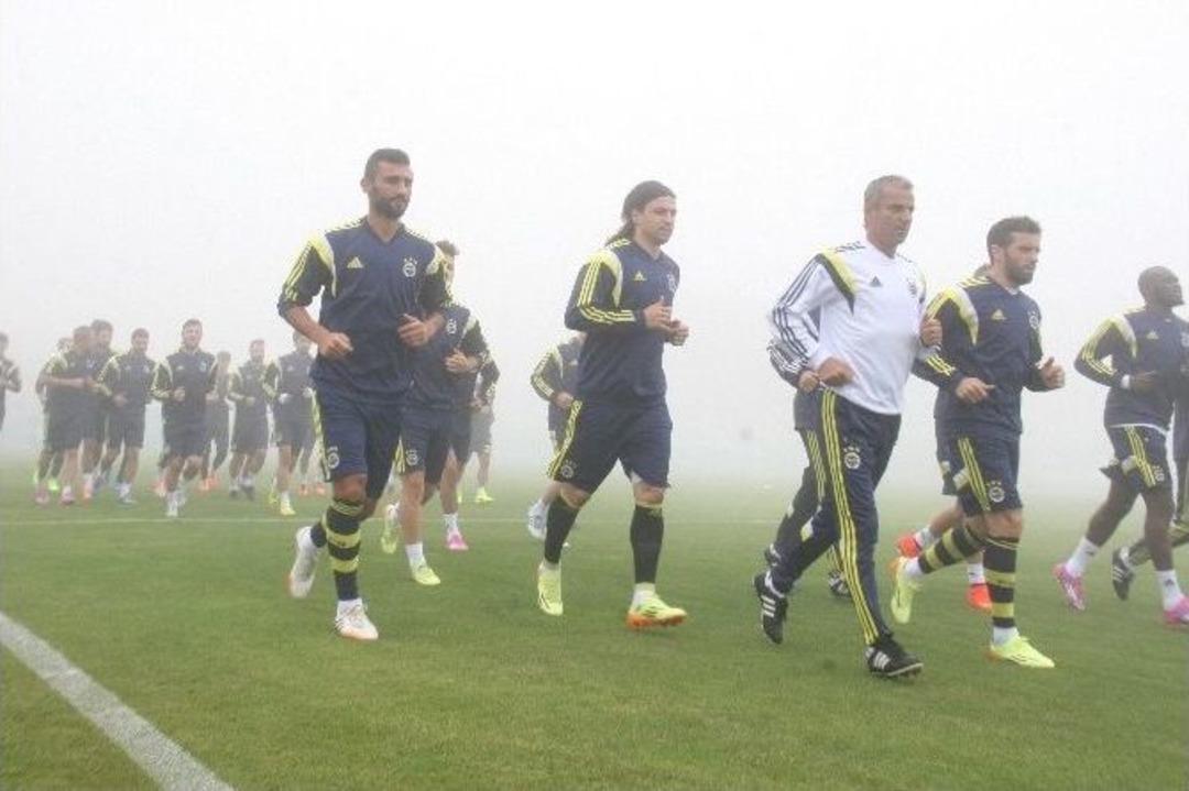 Fenerbah&ccedil;e Yine Sis Altında &Ccedil;alıştı