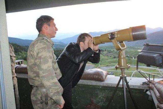 Şavşat Kaymakamı Sarıoğlu Hudutta Askerlerle İftar Etti 2