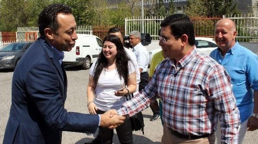 Kepez Belediyesi&rsquo;nden Antalyaspor&rsquo;a 5 Bin Forma Desteği