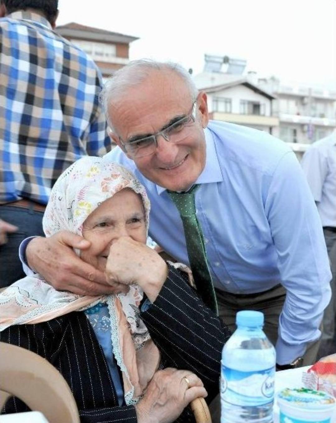 Samsun B&uuml;y&uuml;kşehir Belediye Başkanı Yusuf Ziya Yılmaz :