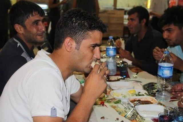 Şanlıurfa da Sıcağa Rağmen G&uuml;nde 3 Ton Ciğer T&uuml;ketiliyor 2