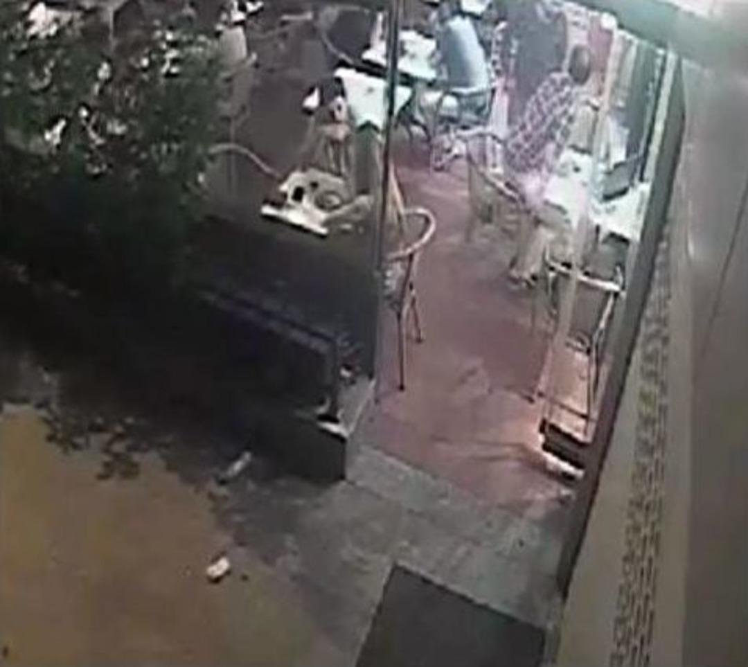 (&ouml;zel Haber) Kafede Yere D&uuml;şen C&uuml;zdanı &Ccedil;aldı