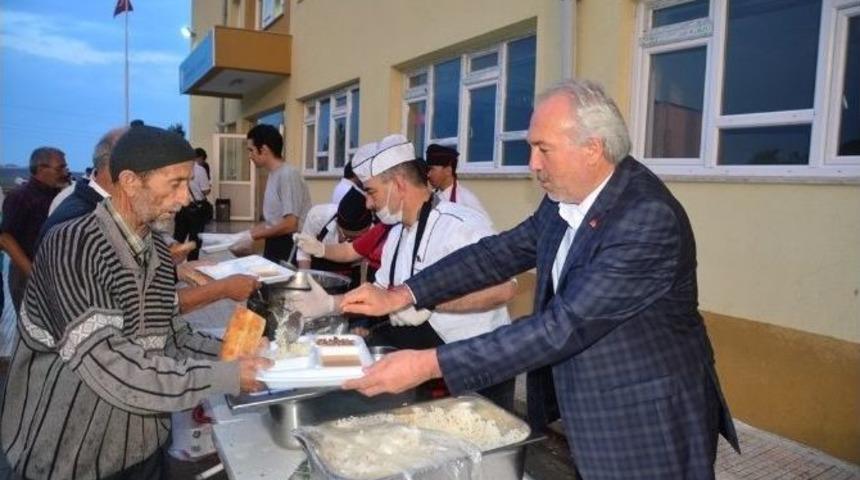 Parmak&ouml;ren'de İftar