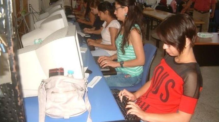 Burhaniye&rsquo;de F Klavye Kursu