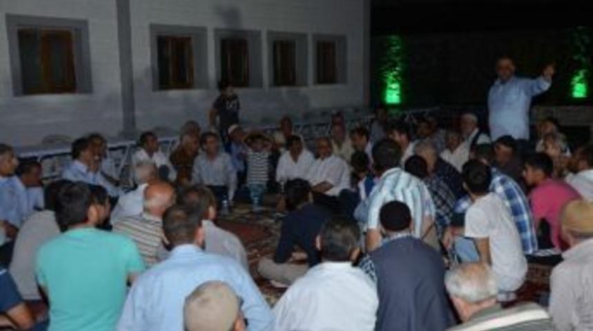 &Ccedil;akır Ve G&uuml;rkan Hanımın&ccedil;iftliği Mahallesinde Konuştu