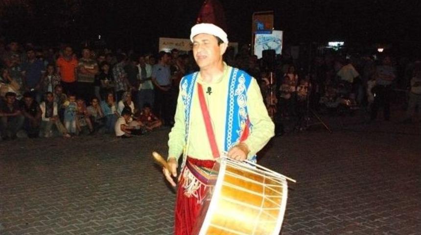 Tiyatro Şenliği D&uuml;zenlendi