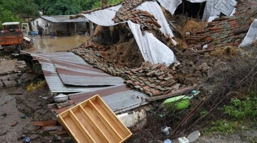 Sel Suları, Edirne&rsquo;de 20 Evi Ve 10 Ahırı Yıktı