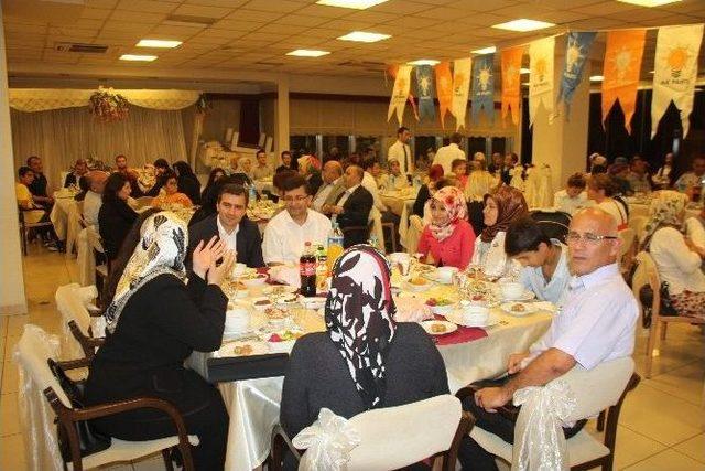 Ak Parti Ailesi İftarda Buluştu 1