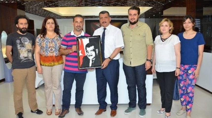 Ressamlardan Başkan G&uuml;rkan&rsquo;a Ziyaret