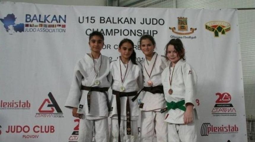 Judo Takımı Balkanları Fethetti