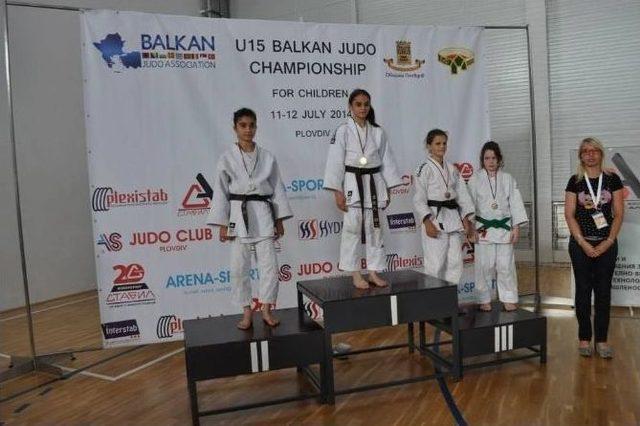 Judo Takımı Balkanları Fethetti