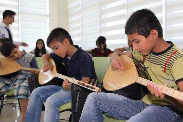 Şahinbey Belediyesi’nden Ücretsiz Bağlama Kursu