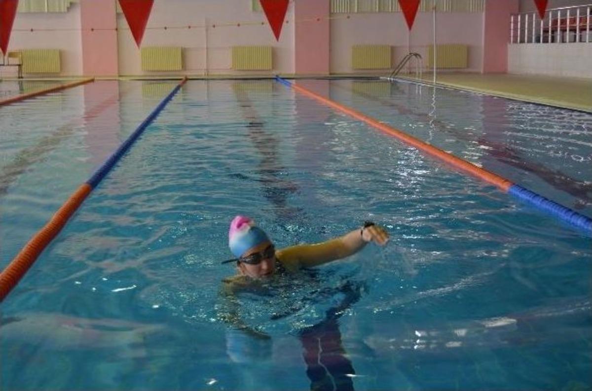 Sivaslı Gen&ccedil; Kızın Boğazı Y&uuml;zerek Ge&ccedil;me Hayali Ger&ccedil;ek Oluyor