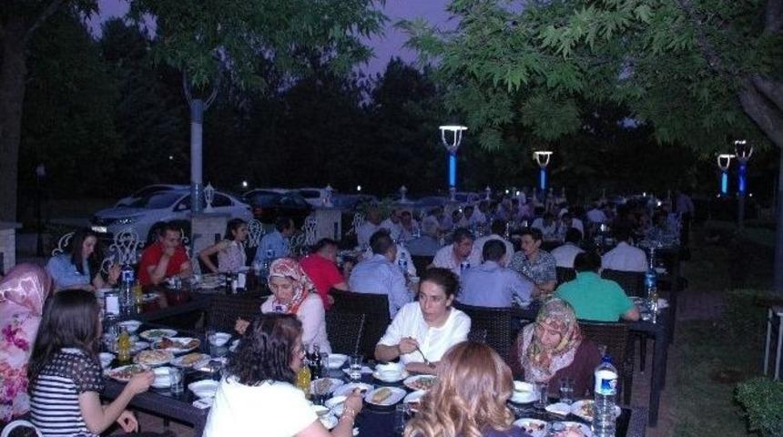 Işık Gazetesinden, İftar Yemeği