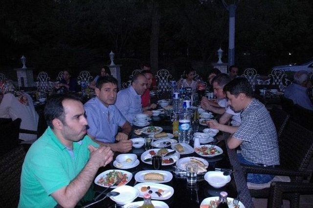 Işık Gazetesinden, İftar Yemeği 1