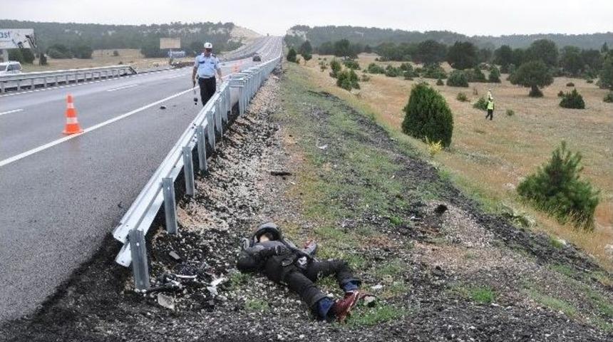 K&uuml;tahya'da Trafik Kazası: 1 &Ouml;l&uuml;