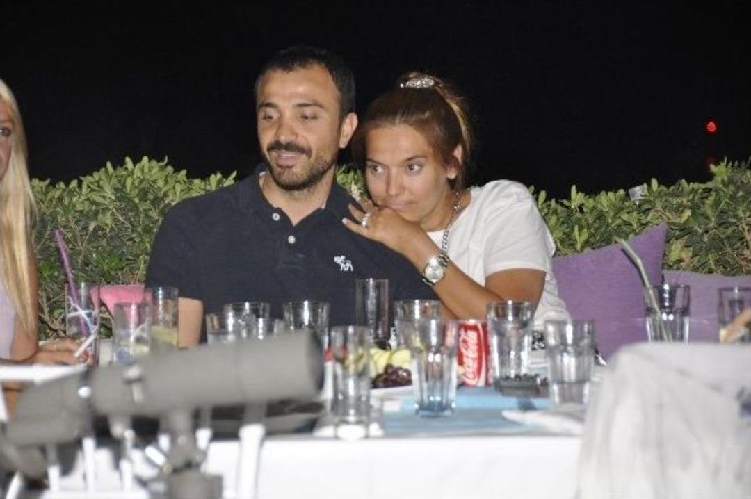 Demet Akalın Bodrum&rsquo;da Stres Atıyor