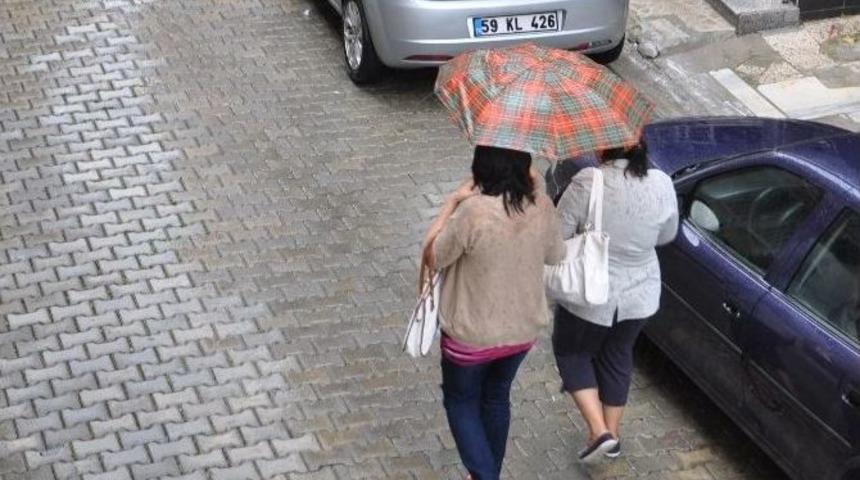 Sağanak Yağış Hayatı Olumsuz Etkiledi