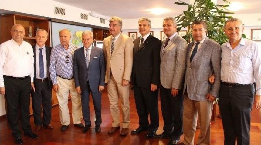 Chp, İhsanoğlu&rsquo;na Destek İ&ccedil;in İto&rsquo;yu Ziyaret Etti