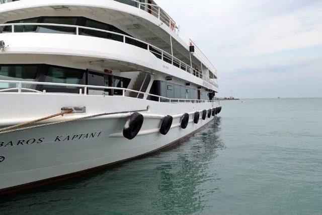 (&ouml;zel Haber) 21 Yaşındaki Gen&ccedil; Feribottan Atladı 1