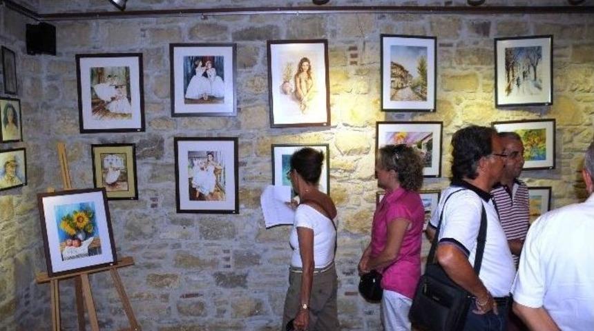 &Ouml;nc&uuml;er&rsquo;den Suluboya Resim Sergisi