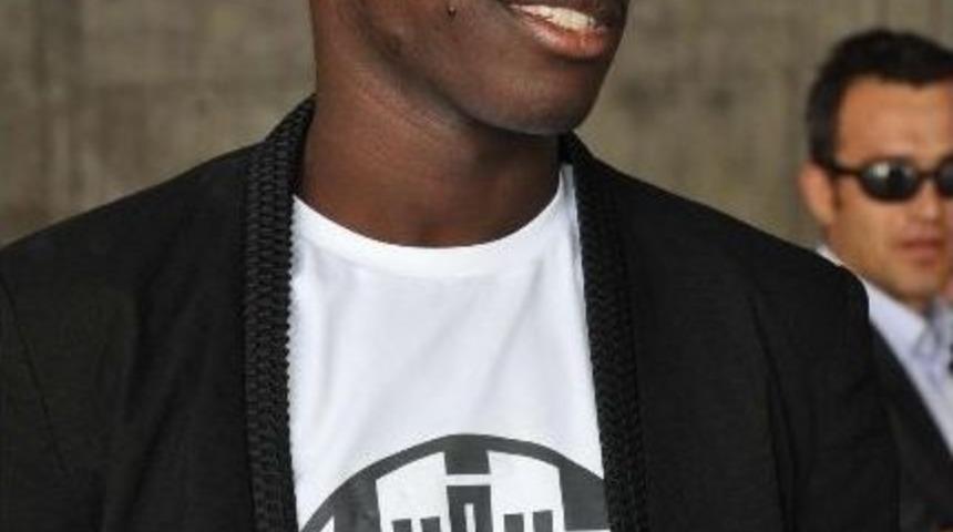 Demba Ba, Fikret Orman İle Bir Araya Geldi