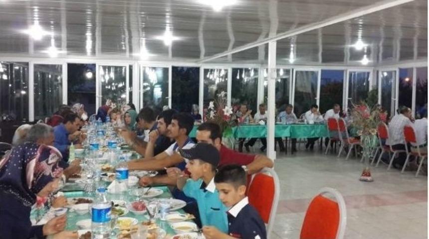 Koruyucu Aileler İftarda Buluştu