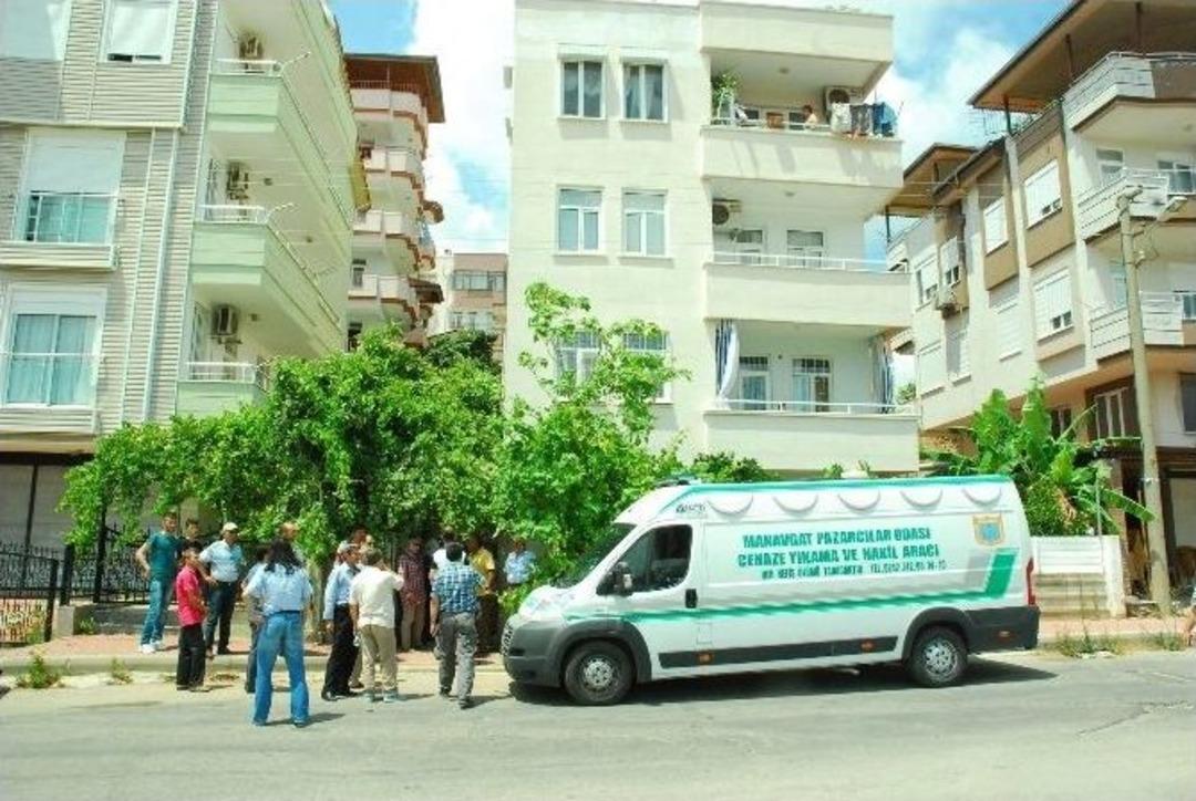 Anneannesi Tarafından &Ouml;ld&uuml;r&uuml;len Gen&ccedil; Kız Toprağa Verildi