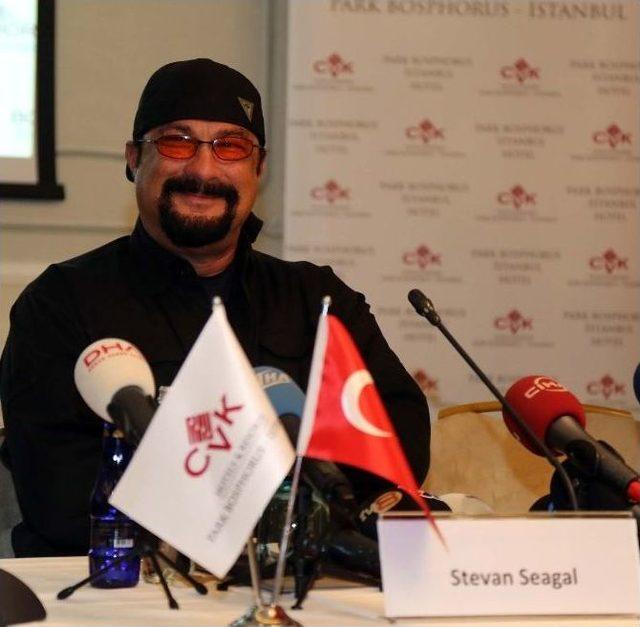 Steven Seagal: “osmanlı Tarihini Yakından İnceliyorum”