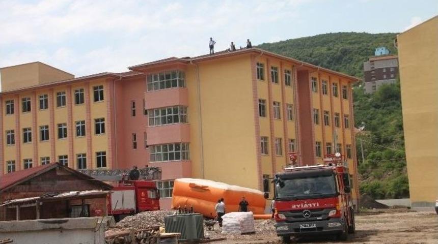 Paraları Alamayan İş&ccedil;iler Yeniden &Ccedil;atıya &Ccedil;ıktı