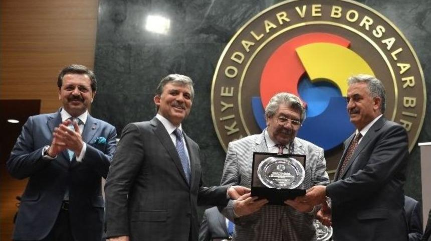 Tetiker&rsquo;e Cumhurbaşkanı Abdullah G&uuml;l&rsquo;den Plaket