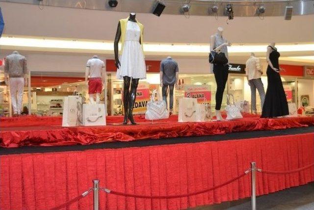 İskenderun Prime Mall&rsquo;da Moda Etkinliği 1