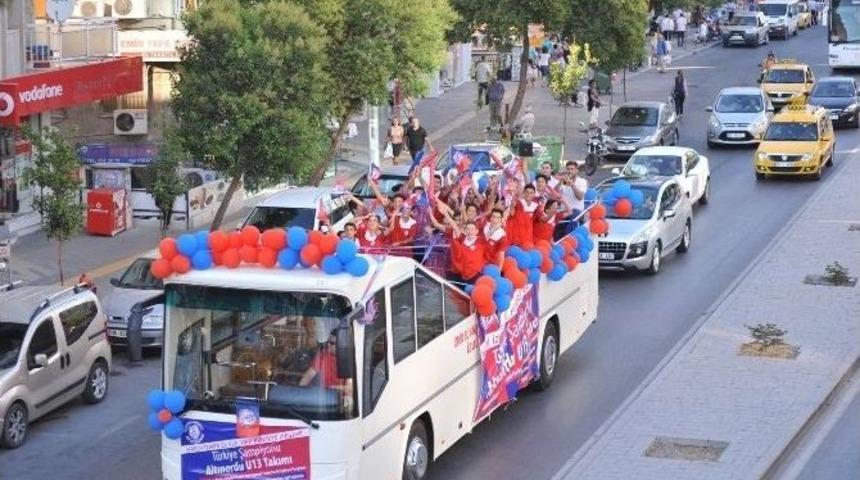 Şampiyonluk &Ouml;d&uuml;l&uuml; Marmaris Tatili