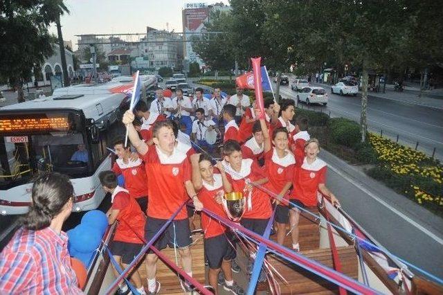 Şampiyonluk &Ouml;d&uuml;l&uuml; Marmaris Tatili 1