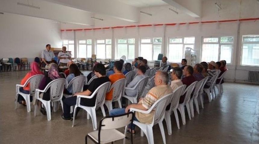 &Ouml;zcan,kursiyerleri Ziyaret Etti