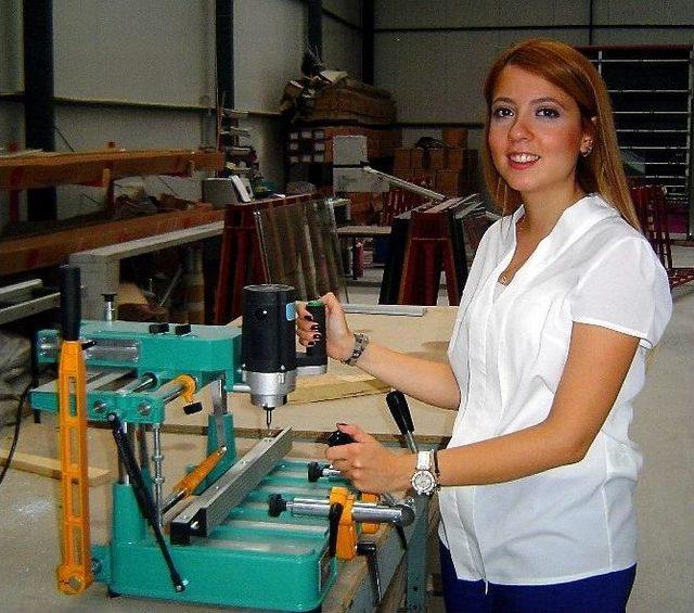 Gen&ccedil; İş Kadınından  izmir Yaşlanıyor  Tespiti 1