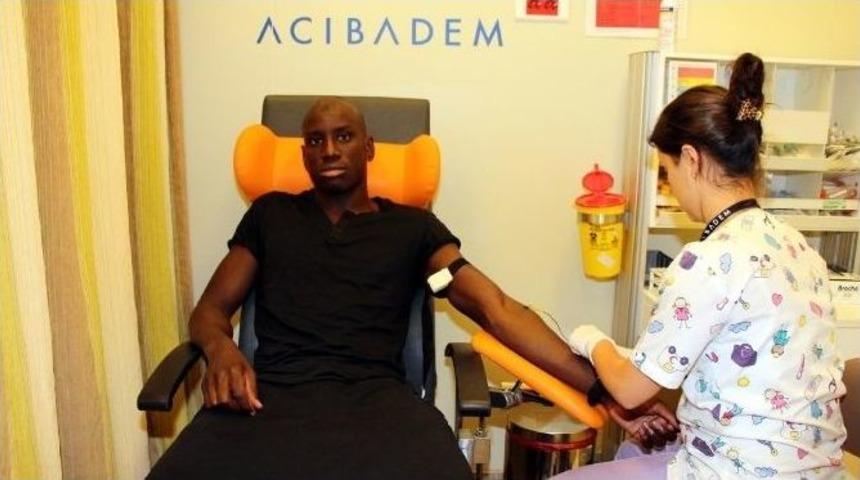 Demba Ba Sağlık Kontrol&uuml;nden Ge&ccedil;ti