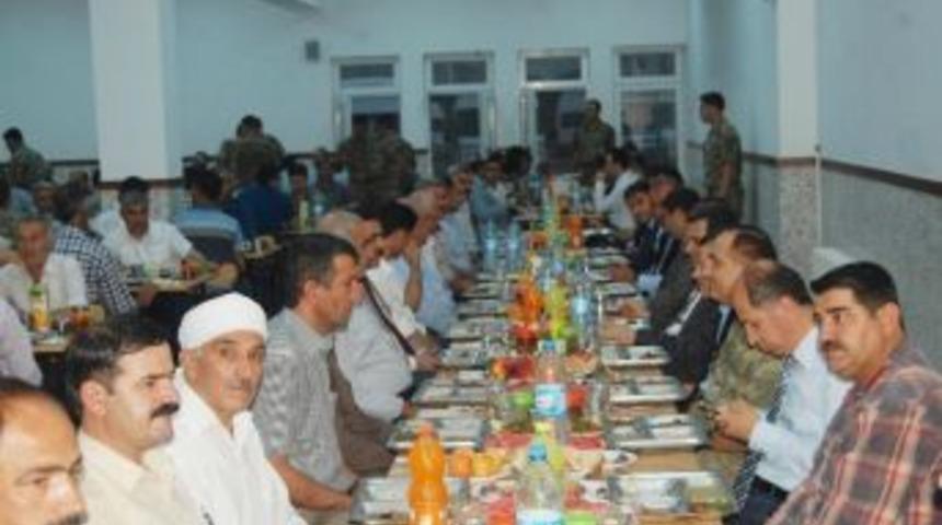 Sason'da K&ouml;y Korucularına İftar Yemeği