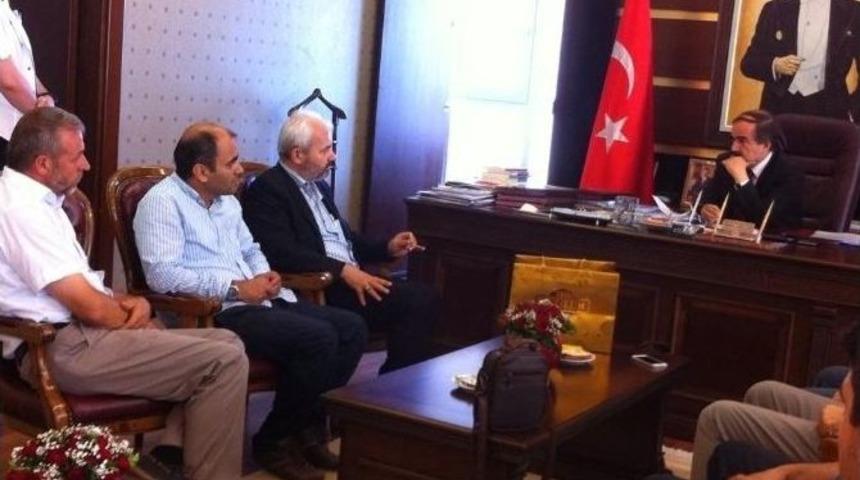 İlim Yayma Cemiyetinden Vali'ye Ziyaret