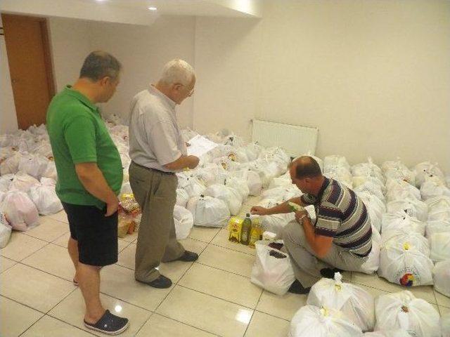 &Ccedil;tb&rsquo;den 710 Aileye Gıda Yardımı 1