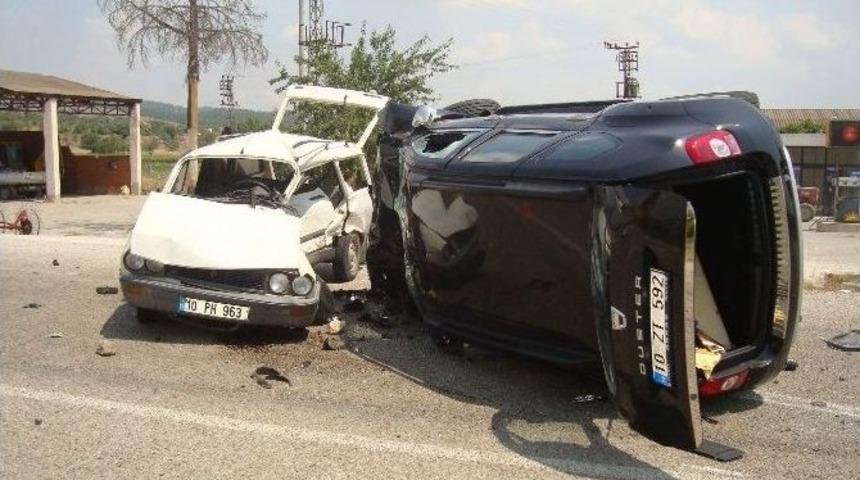 Bigadi&ccedil;'te Trafik Kazası: 1 &Ouml;l&uuml;, 2 Yaralı