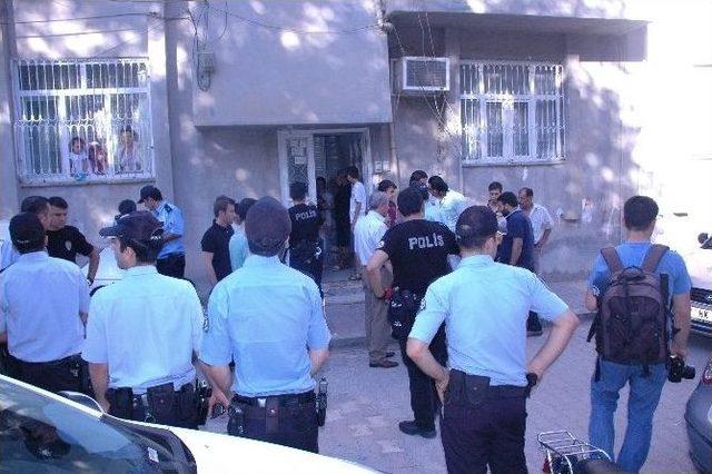 Komşular Arasında G&uuml;r&uuml;lt&uuml; Kavgası: 10 G&ouml;zaltı 3