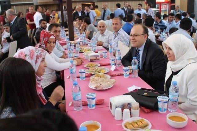 Şehit Ve Gazi Ailelerine İftar Yemeği