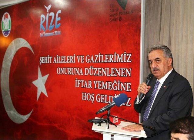 G&uuml;mr&uuml;k Ve Ticaret Bakanı Yazıcı: 1