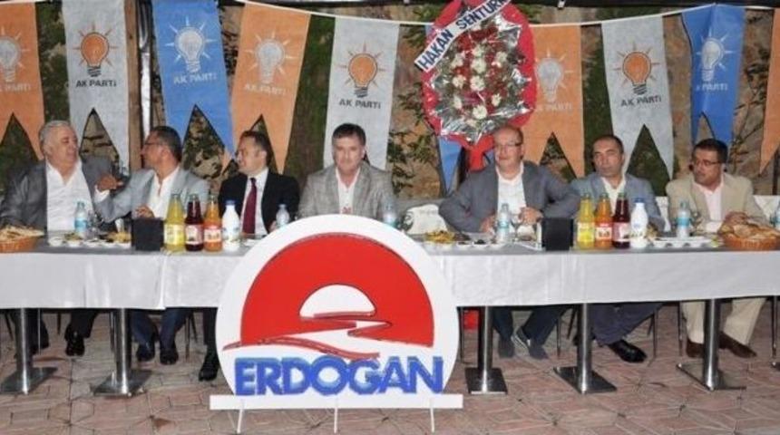 Ak Parti Basınla İftar Yemeğinde Bir Araya Geldi