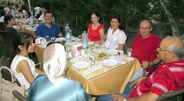 Tarım İş Sendikası Üyelerini İftar Yemeğinde Buluşturdu 1