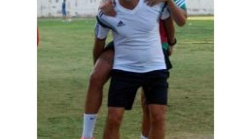 Yardımcı Antren&ouml;rden Alkışlanacak Hareket